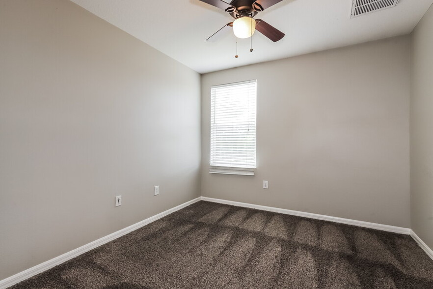 Building Photo - 1119 Windton Oak Dr