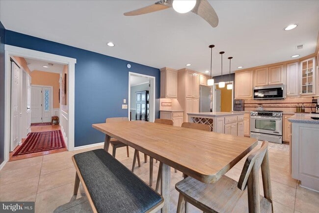 Building Photo - 1118 Jarvis Ln