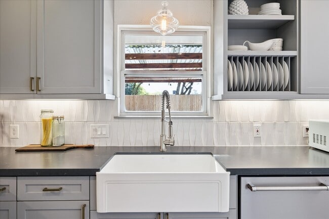 Building Photo - 11531 Gaymoor Dr