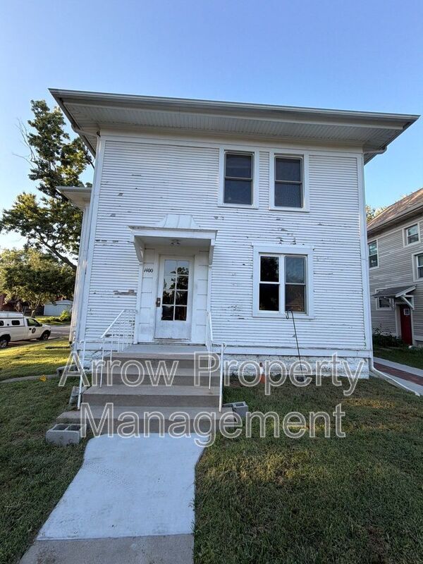 Building Photo - 1400 Garfield St