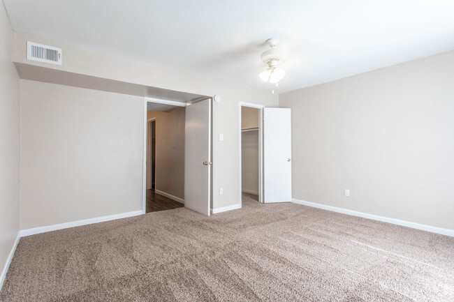 Bedroom - Pines at Humble Park