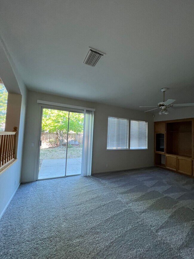 Building Photo - 1017 Halidon Way