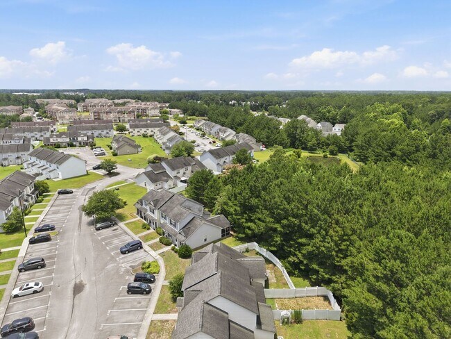 Building Photo - Carolina Forest Townhome