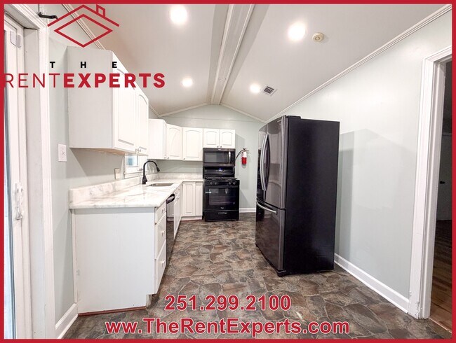 Building Photo - 5655 William and Mary St