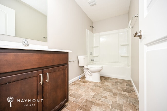 Building Photo - 926 3rd St