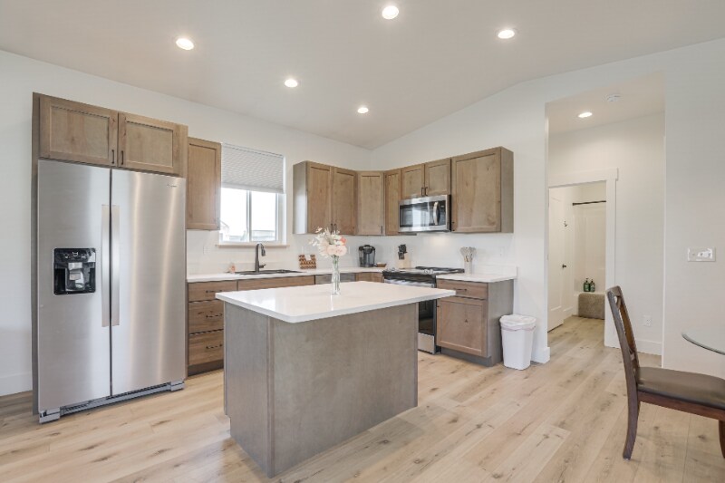 Building Photo - 1403 Windsor Dr