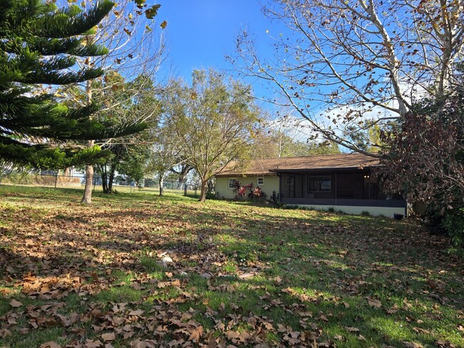 Building Photo - Move in Ready 3/2 in Clermont