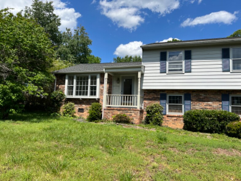 Building Photo - 1507 Westshire Ln