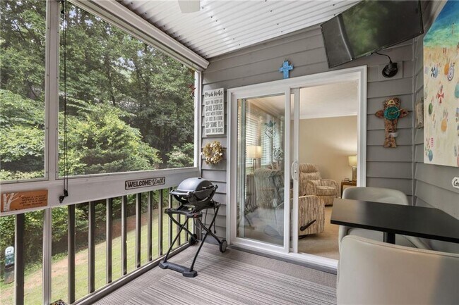Building Photo - 525 Warm Springs Cir
