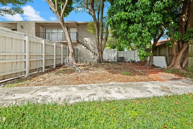 Building Photo - 15685 SW 82nd Cir Ln