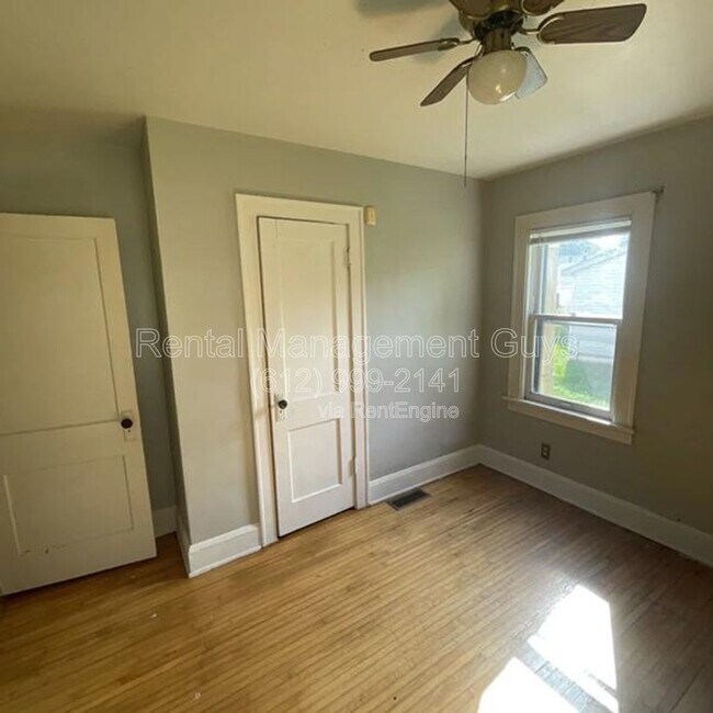 Building Photo - 1801 N Thomas Ave