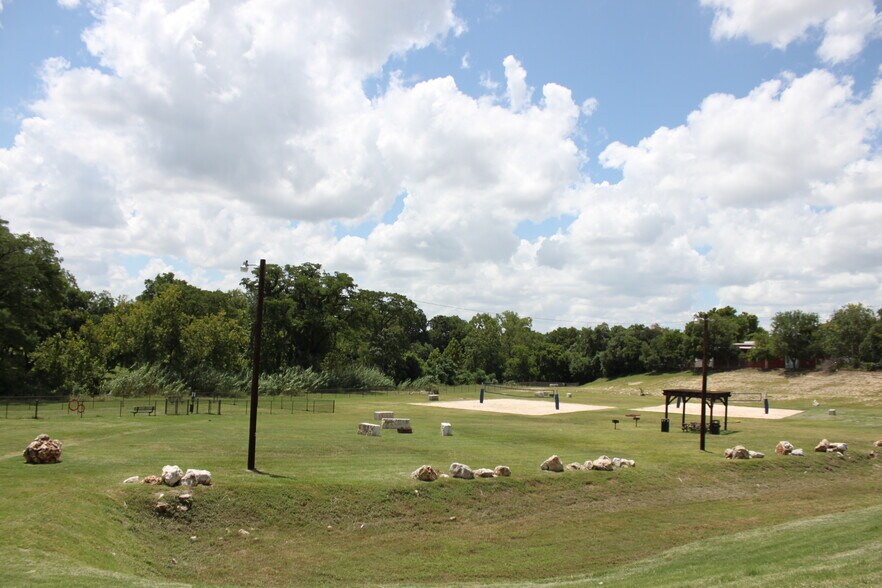 Lodge at Guadalupe Apartments LP 1355 Ranch Pky New Braunfels TX