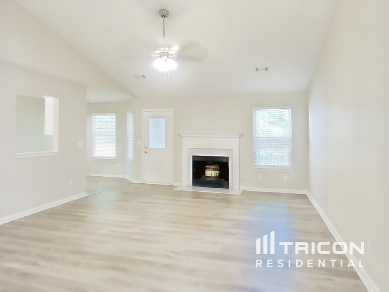 Building Photo - 203 Coldsprings Ct
