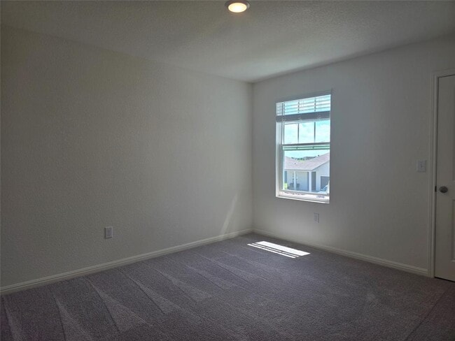 Building Photo - 121 Blazilmar Ln