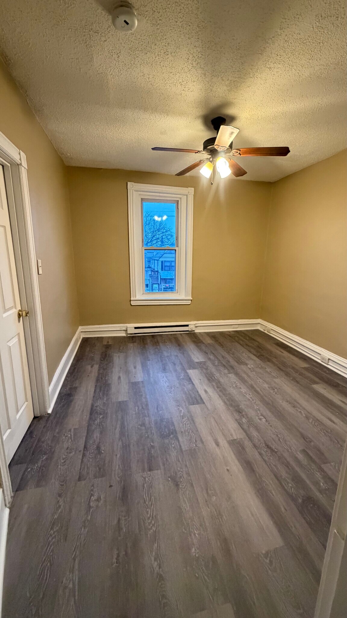 Living Room - 524 Macdade Blvd