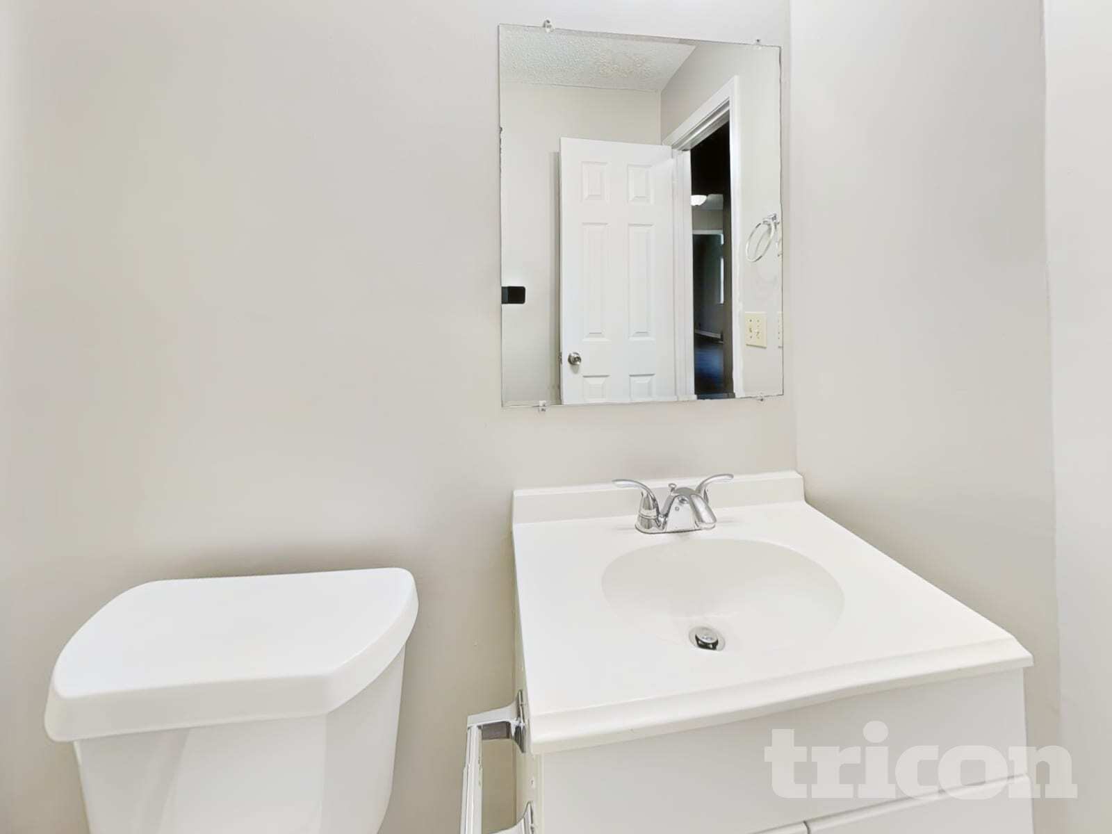 Building Photo - 4580 Woodcroft Cove