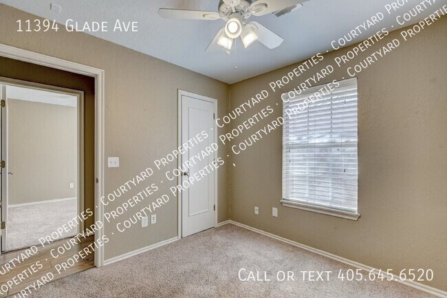 Building Photo - 11394 Glade Ave