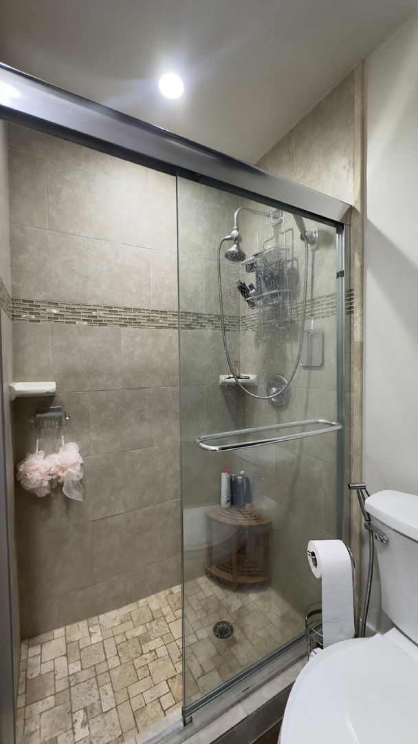 Building Photo - $2,995.00 - 3 Beds / 2 Baths, no deposit option available!