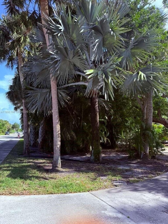 Building Photo - 55 N Sewalls Point Rd