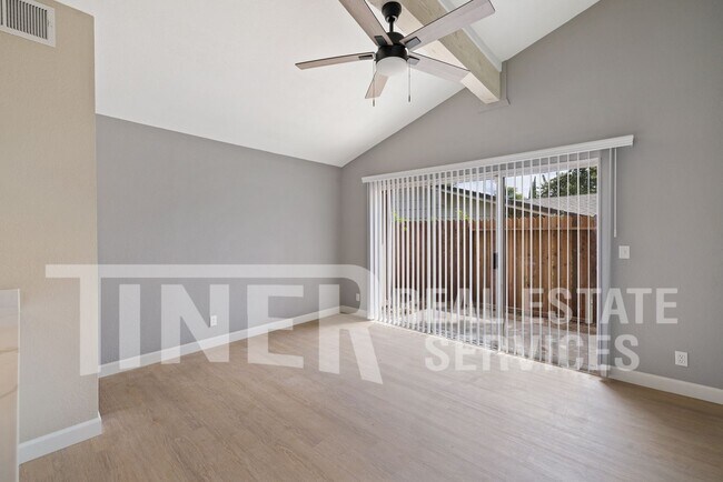 Building Photo - 4711 Large Oak Ct
