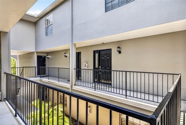 Building Photo - 606 S Glen Ave