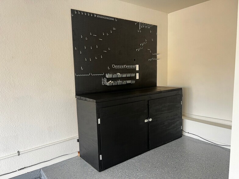 Building Photo - 4704 Sam Bratton Ave NW