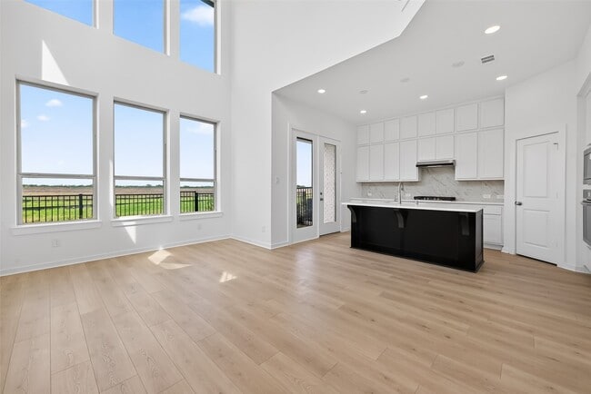 Building Photo - 16739 Lake Austin St