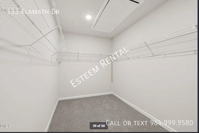 Building Photo - 133 Klamath Dr