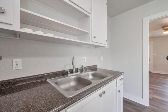 Building Photo - 1311 Fred St