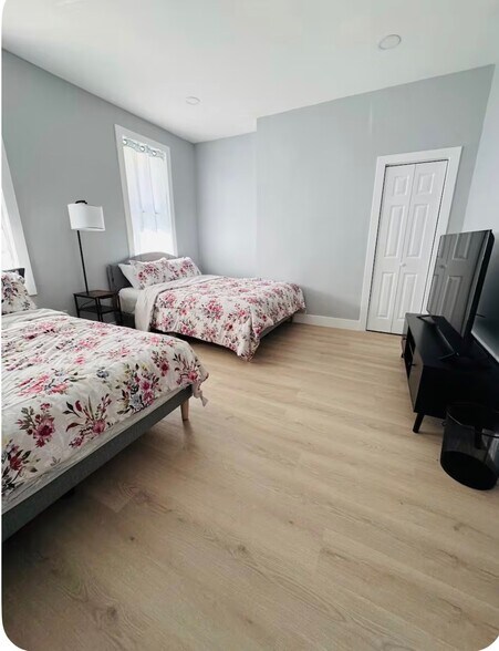 Building Photo - 29 W 26th St