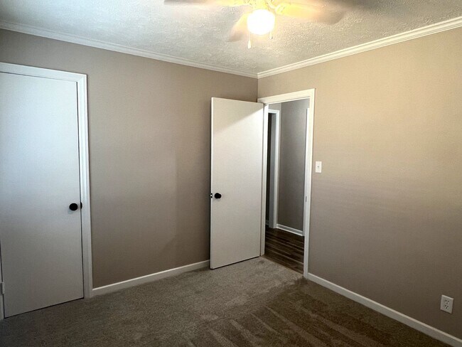 Building Photo - Seeing is Believing!!!