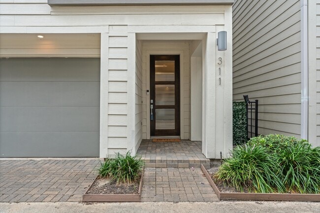 Building Photo - 311 Eado Park Cir