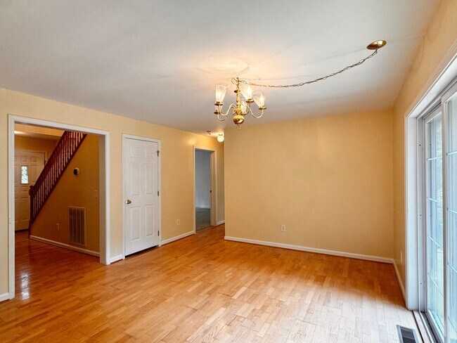 Building Photo - Log Home Nestled in the Woods, Albemarle County Location