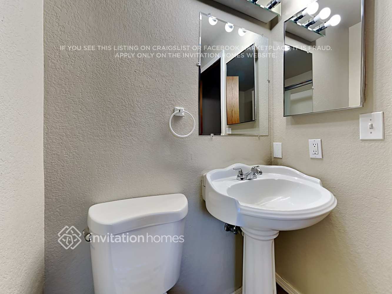 Building Photo - 19401 78th St E