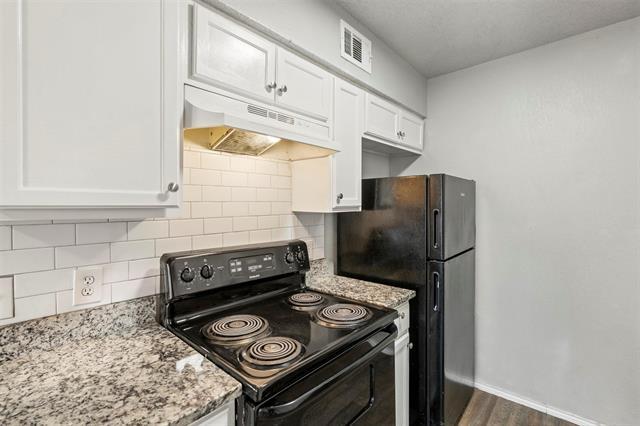 Building Photo - 143 Allencrest Dr