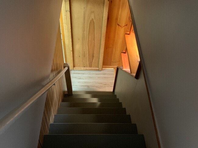 Building Photo - 525 Hilton Dr