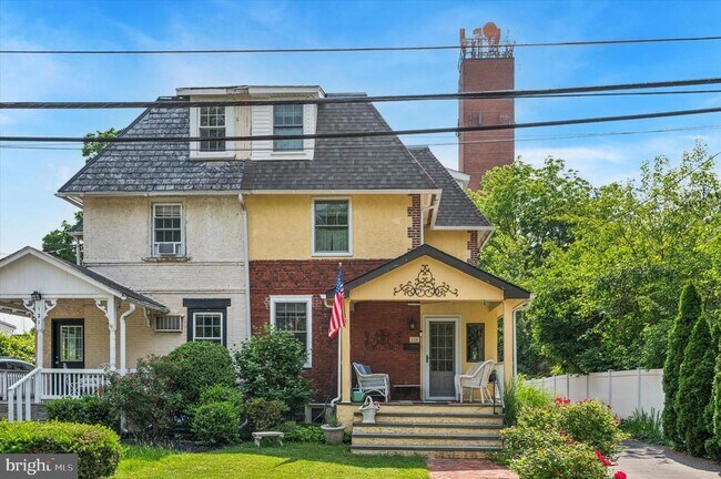 Primary Photo - 119 Francis Ave