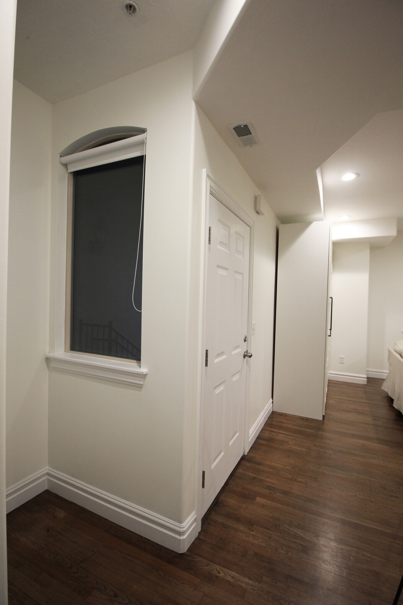 Building Photo - 625 E 200 S