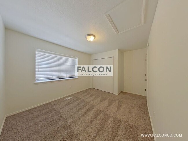 Building Photo - 5949 Wisteria Dr