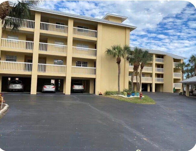 Building Photo - 1125 Pinellas Bayway S