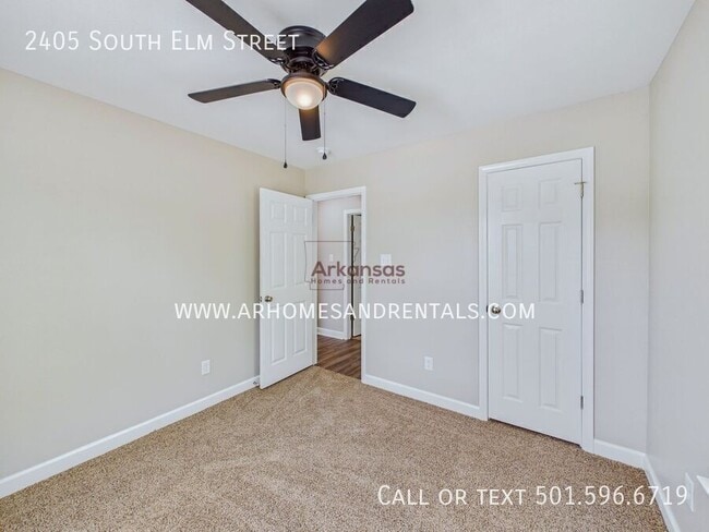 Building Photo - 2405 S Elm St