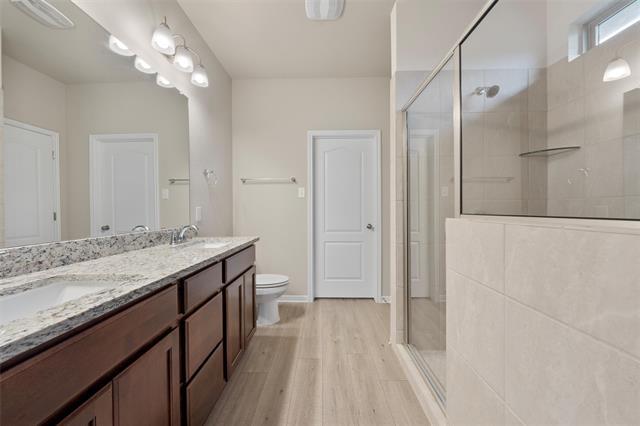 Building Photo - 7445 Gdn Gln Dr