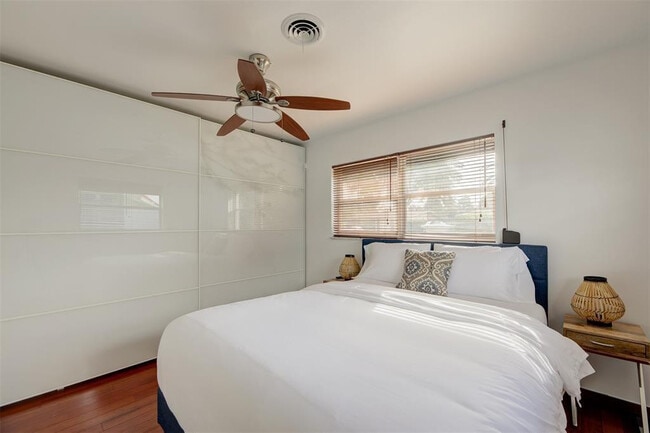 Building Photo - 1951 NW 33rd St