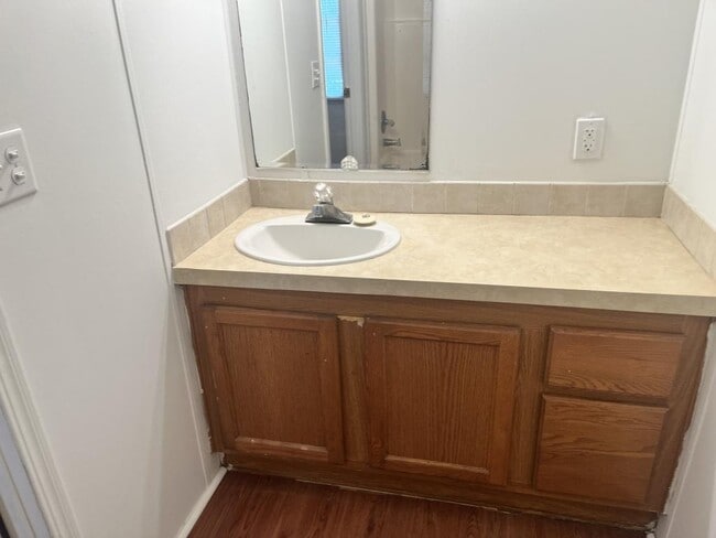 Building Photo - 4670 Calendula Ave