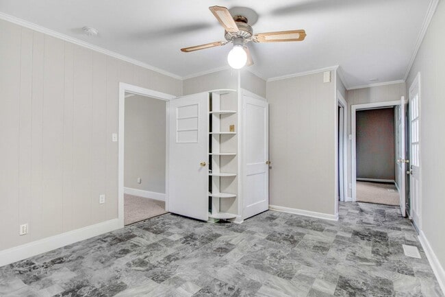 Building Photo - Beautifully Remodeled-3Bd, 1 and 1/2 Ba wi...