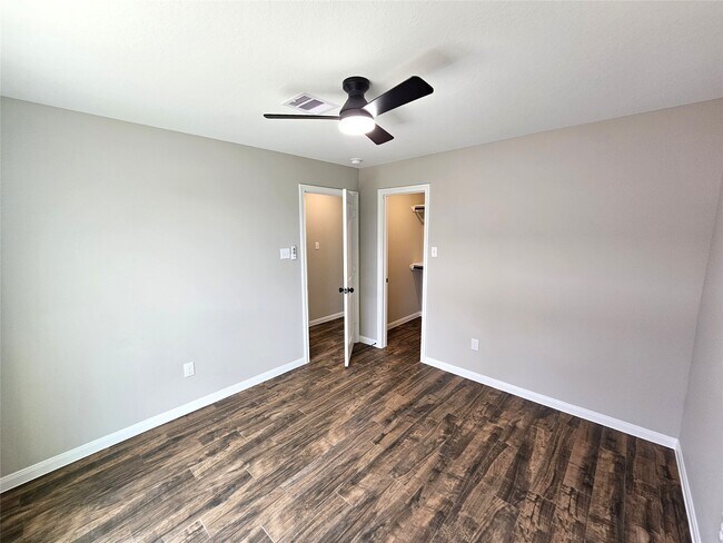 Building Photo - 10846 Kirktown Dr