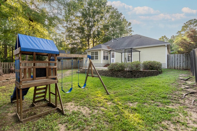 Building Photo - 391 Sandleton Way