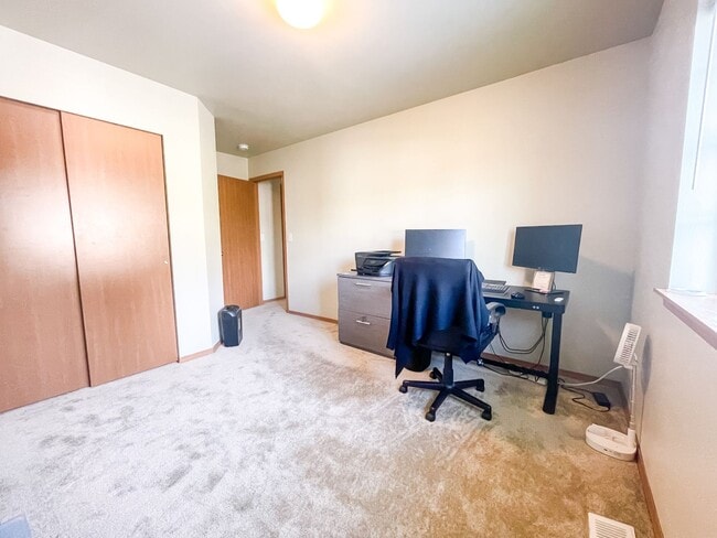 Building Photo - 3 Bedroom Arlington Home