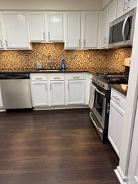 Building Photo - 481 Stoneglen St