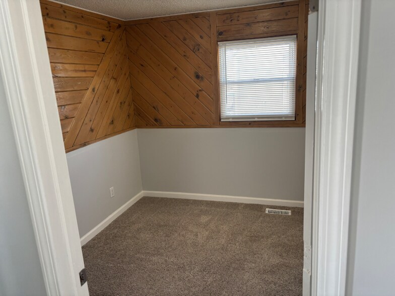 Building Photo - 1374 Webber Ave